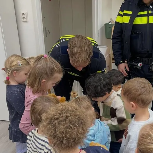 Bezoek van de politie aan het kinderdagverblijf
